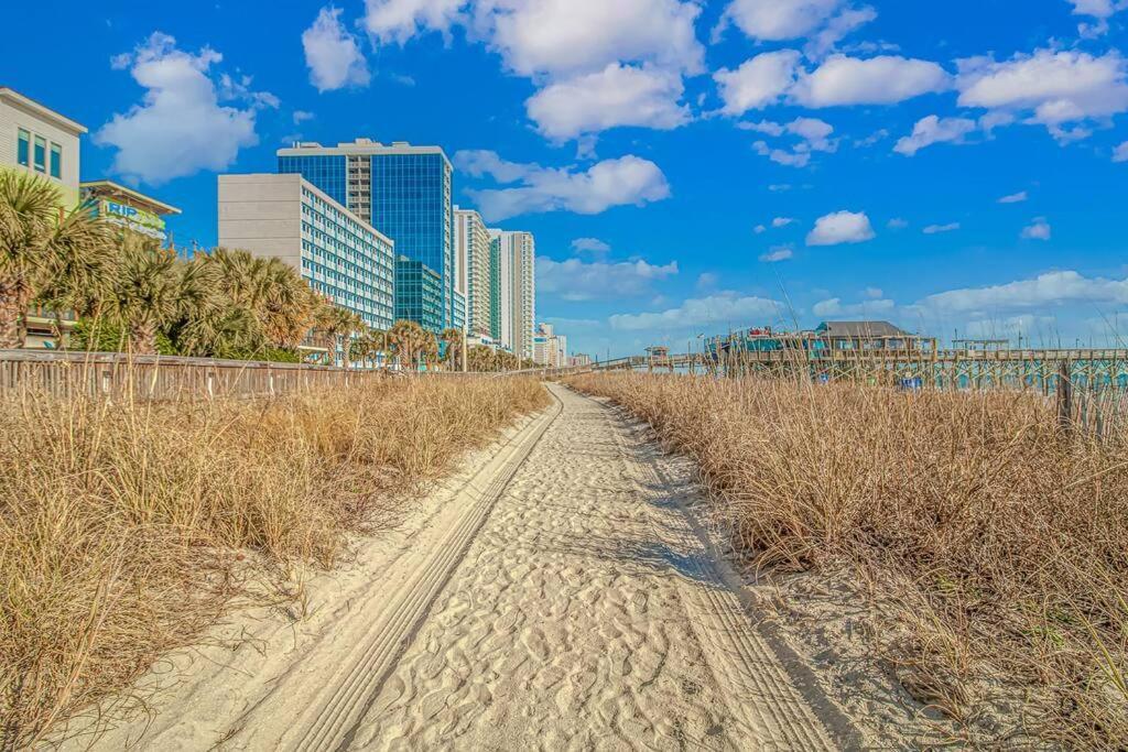 Oceanfront Romantic King Suite On The Boardwalk Myrtle Beach Exterior photo